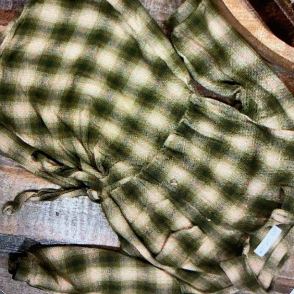 Subtle accents chic plaid denim blouse
